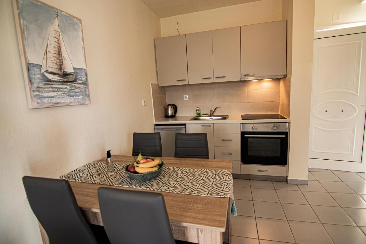 פלקסטרון Castri Village Hotel מראה חיצוני תמונה