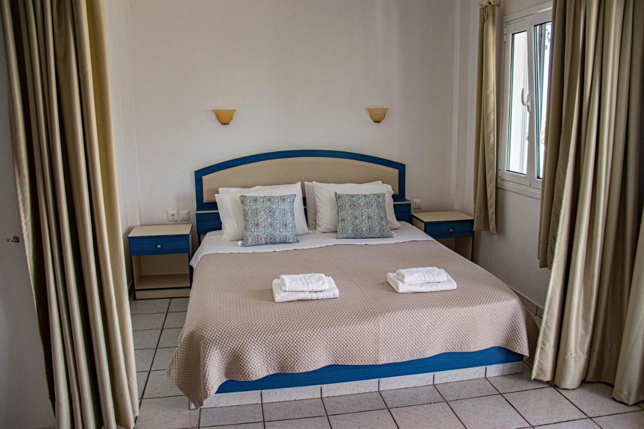 פלקסטרון Castri Village Hotel מראה חיצוני תמונה