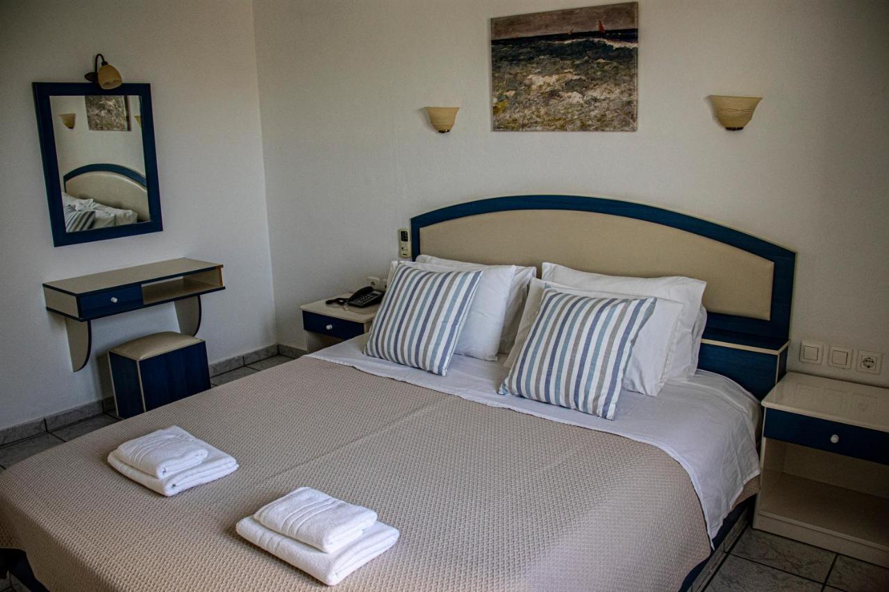 פלקסטרון Castri Village Hotel מראה חיצוני תמונה